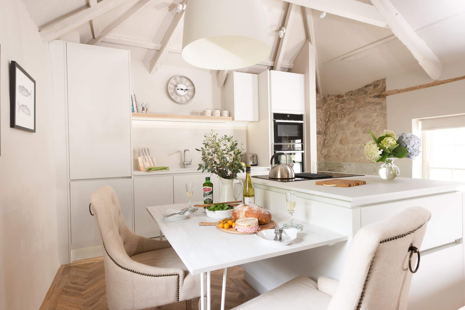 A contemporary and stylish design. 