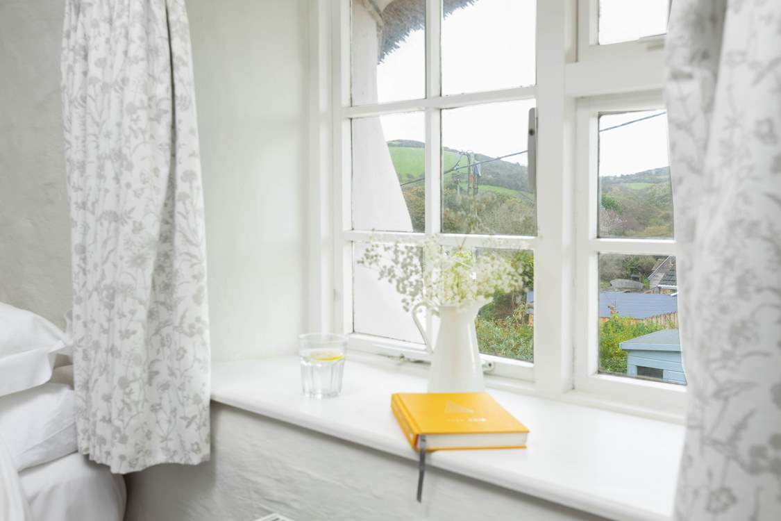 Pretty as a picture (Bedroom 3).