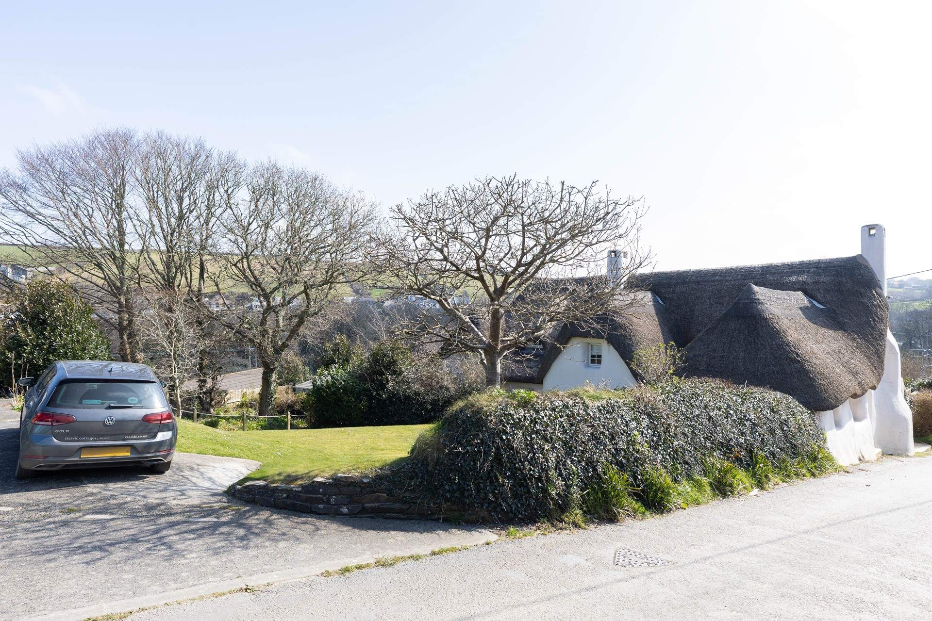 There is a designated car parking spot for one car at Tretawny. 