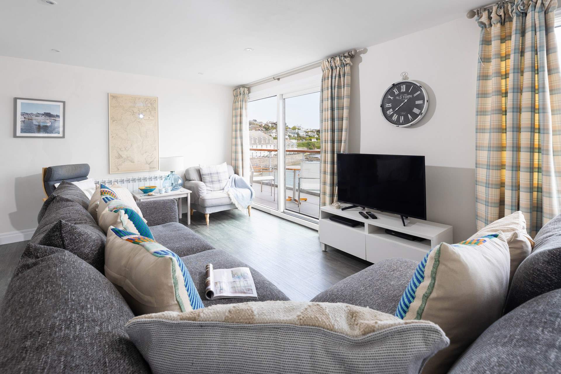 Lovely furnishings for a comfortable seat after a day exploring. 