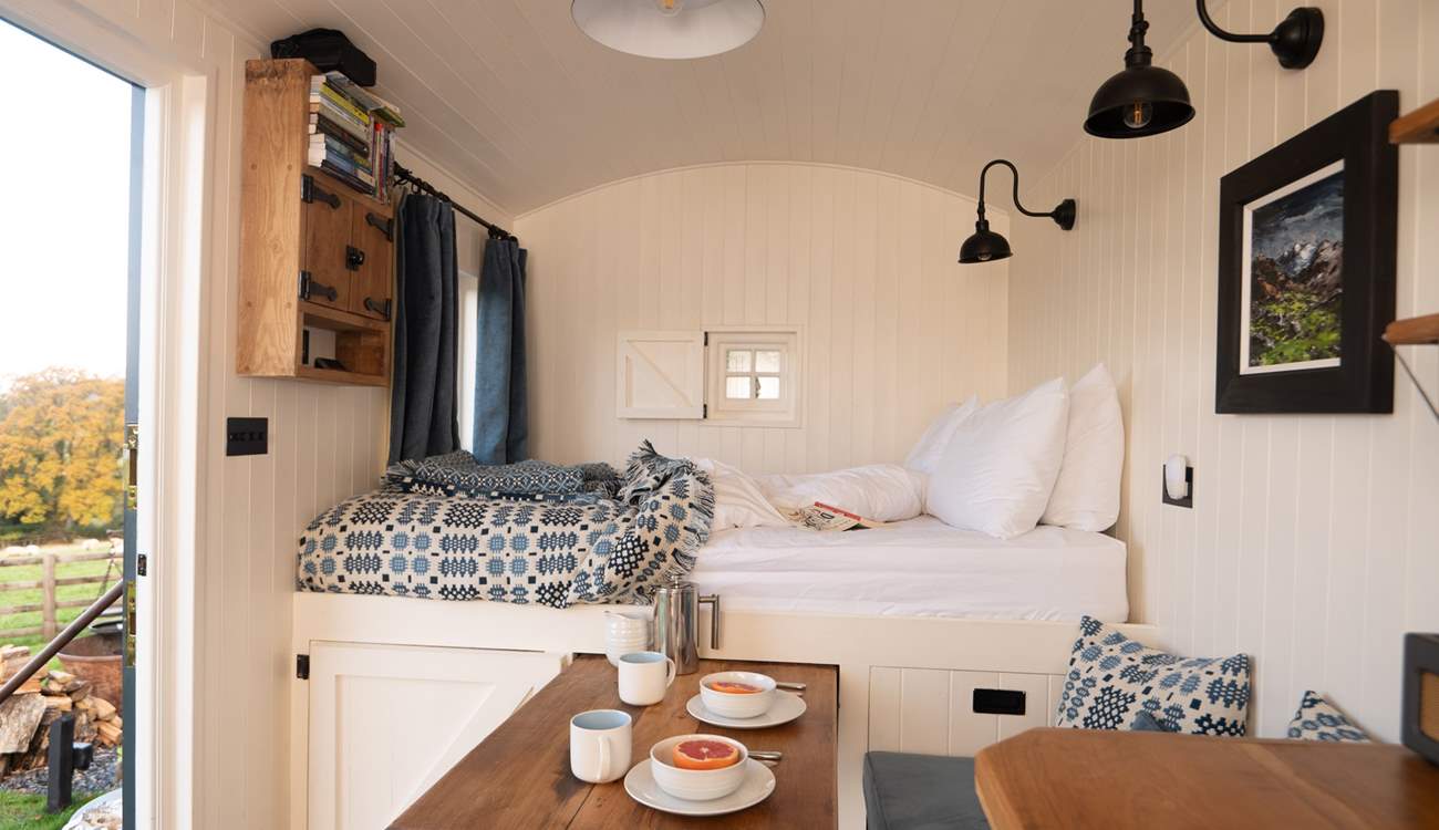 Open up the door and let fresh air flow through the hut. 
