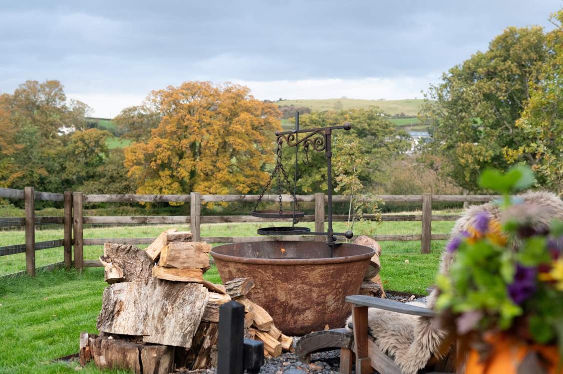 Watch the landscape flourish in spring and turn to a coppery canvas during autumn.