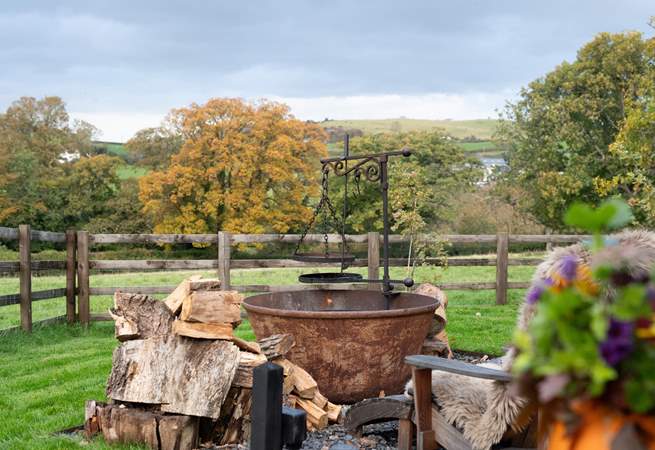 Watch the landscape flourish in spring and turn to a coppery canvas during autumn.