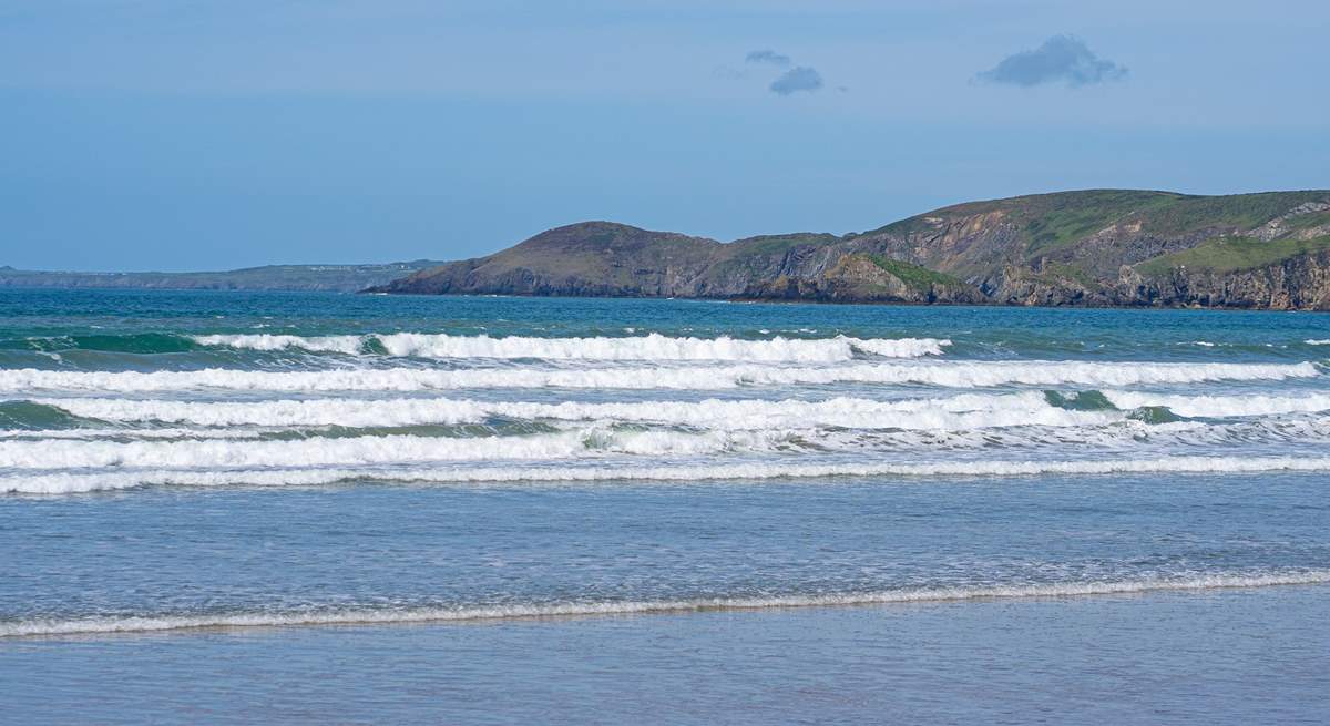 Less than ten minutes away is the rolling surf and golden sands of Newgale, an award-winning Blue Flag beach.