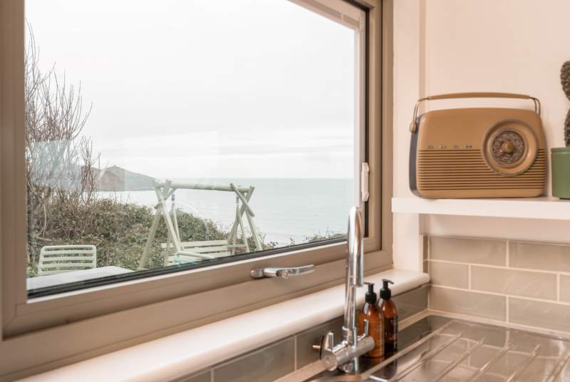 You can even admire the sea view while doing the washing up!