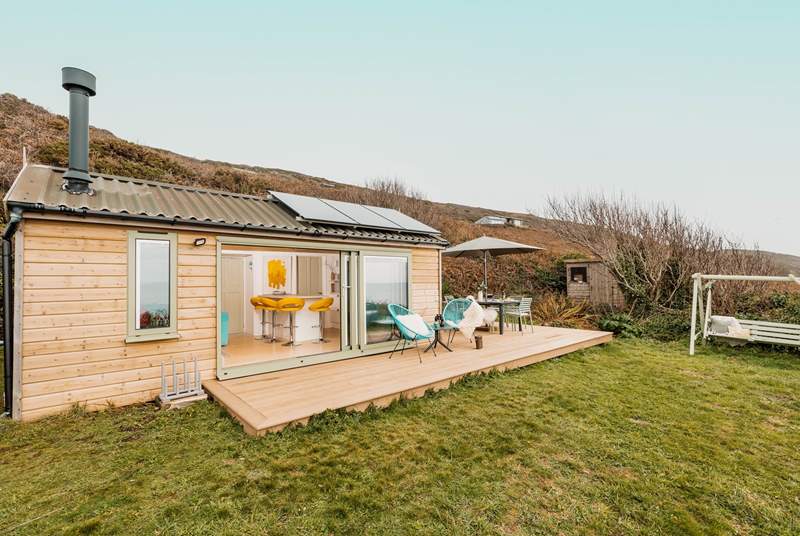 Powered by solar, the cabin is the perfect eco-retreat. 