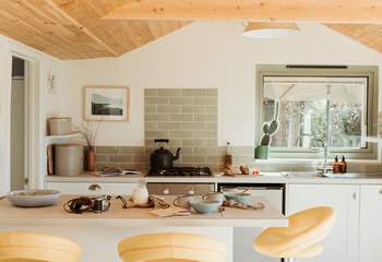 The light and airy kitchen ensures you have everything you need for your getaway.