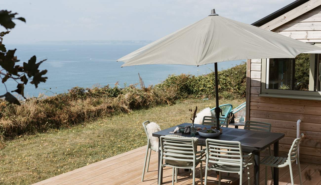 With a view like this, you'll be dining al fresco from dawn till dusk. 