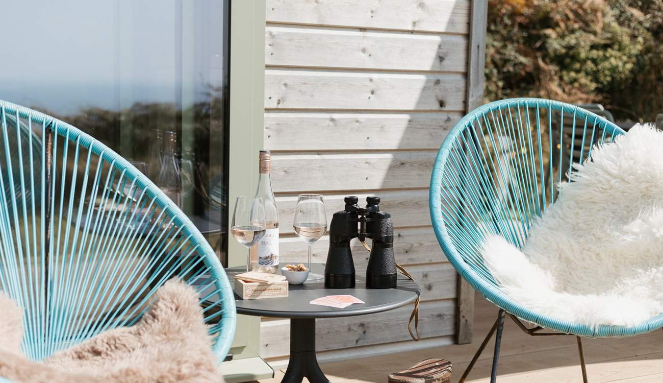 Where far-reaching ocean views sit before you.