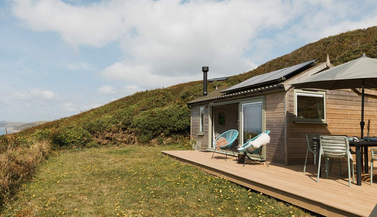 Powered by solar, the cabin is the perfect eco-retreat.