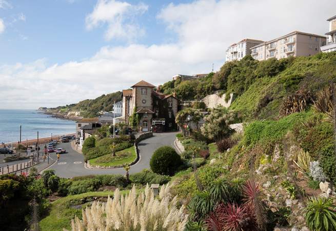 The zig-zag road leading down to Ventnor esplanade and beach front. 