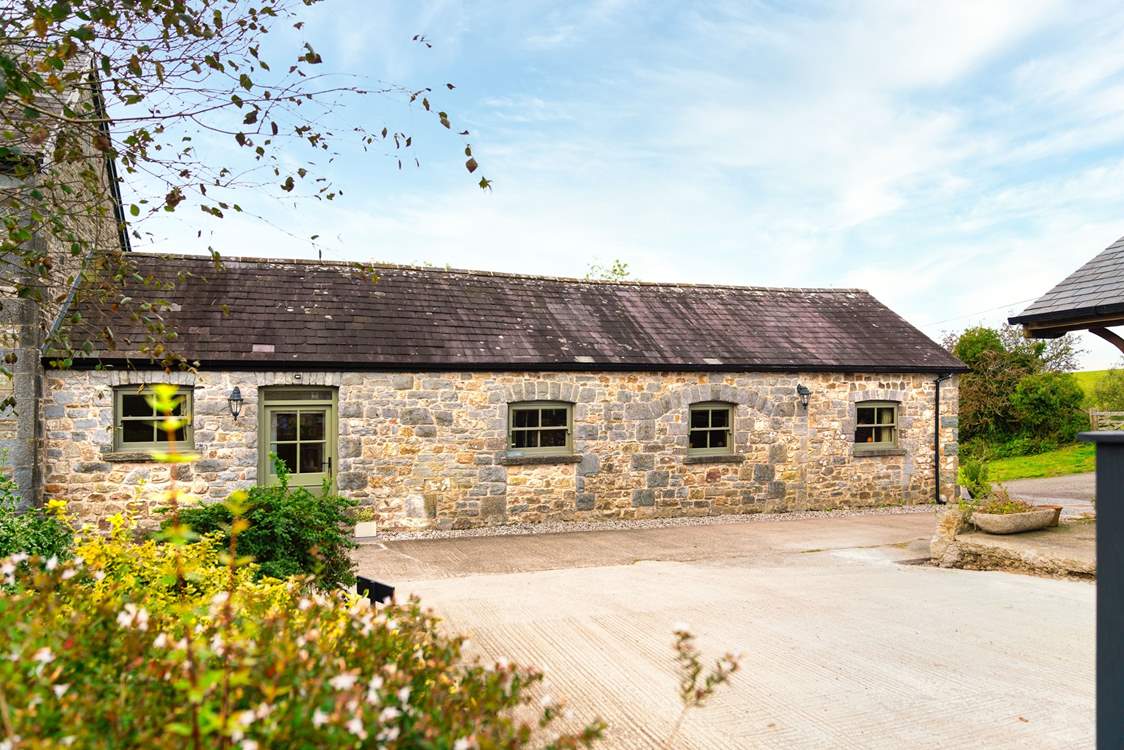 Enchanting West Cottage, a heavenly holiday awaits.