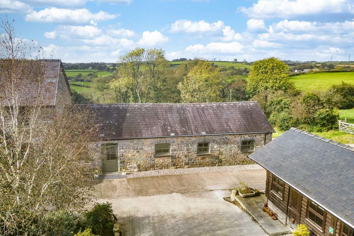 Immersed in the beauty of the surrounding countryside, West Cottage promises a peaceful retreat throughout the year.