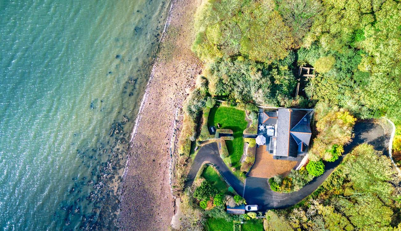 Perfect, peaceful retreat on the river. 