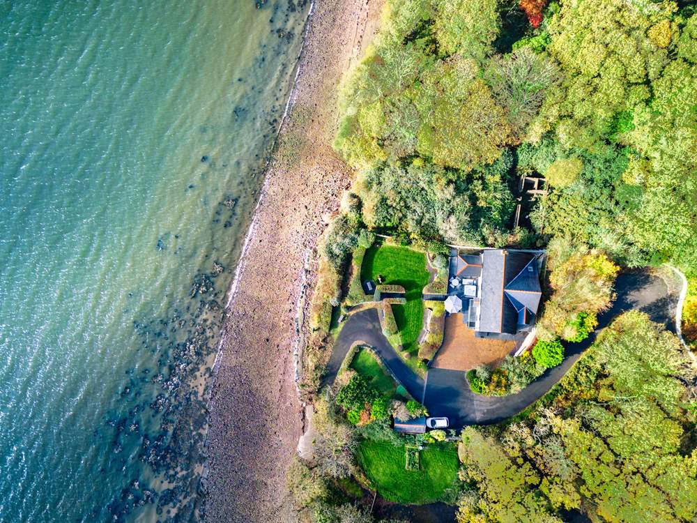 Perfect, peaceful retreat on the river.