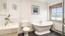 Gorgeous en suite bathroom for the twin room. 