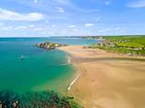 Anyone say 'sandy beach'. The glorious sands of Bantham and Bigbury Beach await. Why not take the trip over to Burgh Island too? So much magic in one location.