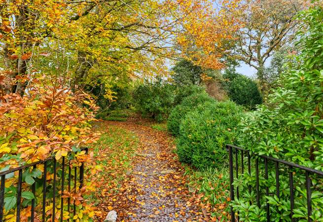 The pathway leading to your front door is rather colorful in autumn. How beautiful!