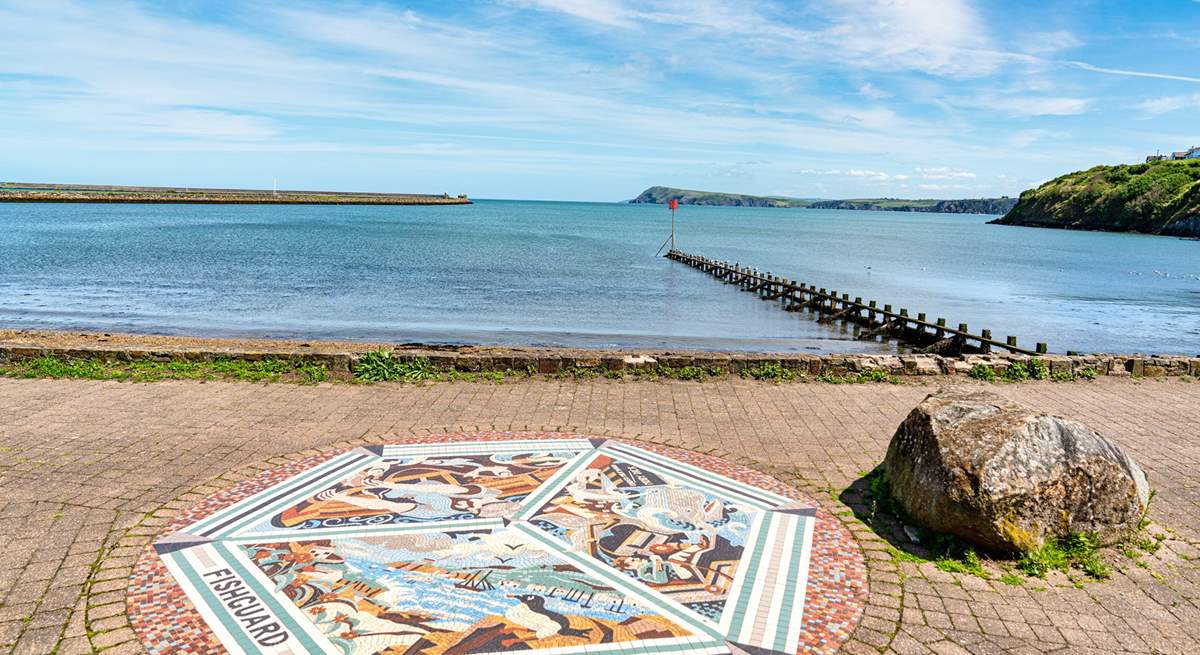 Children will love Goodwick Beach, playing in the sand and the park next to the beach. Have a  coffee in the cafe, where souvenirs can be chosen in the gift shop. 