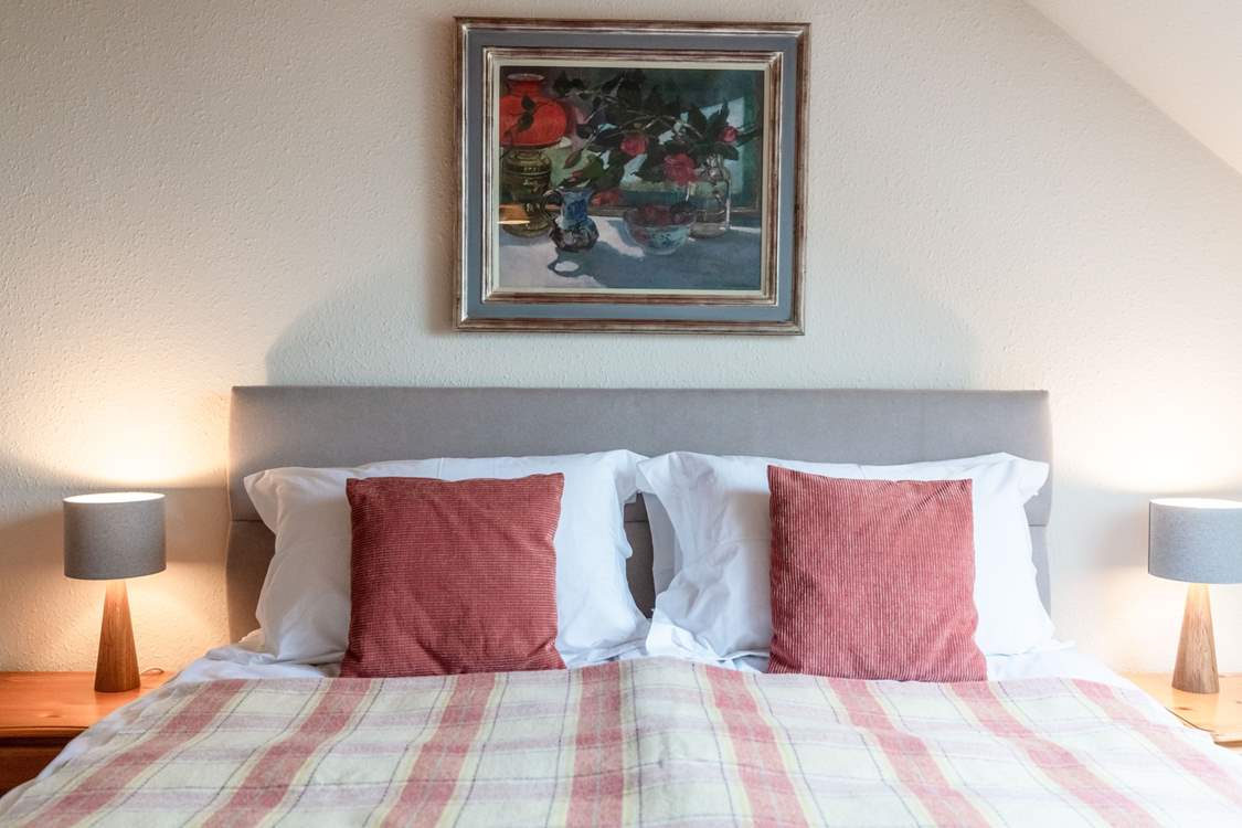 This spacious super-king room with a sea view is on the first floor.