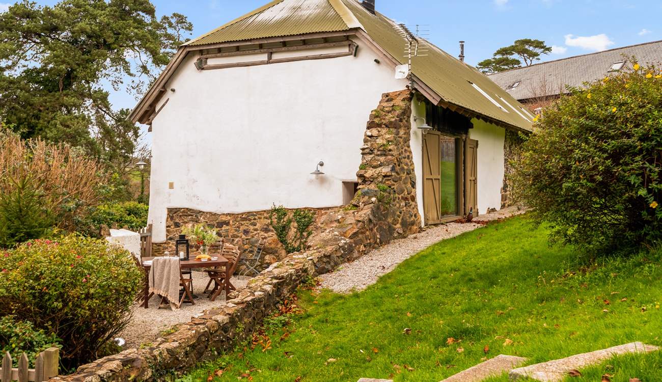 Rydon is picture-perfect by day and by night.