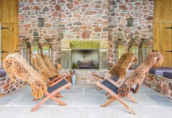 This great space can be enjoyed whatever the weather. Even the good olde British weather can't touch you in here.