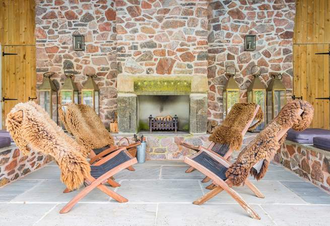 This great space can be enjoyed whatever the weather. Even the good olde British weather can't touch you in here.