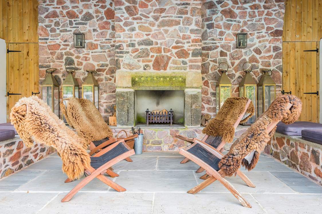 This great space can be enjoyed whatever the weather. Even the good olde British weather can't touch you in here.
