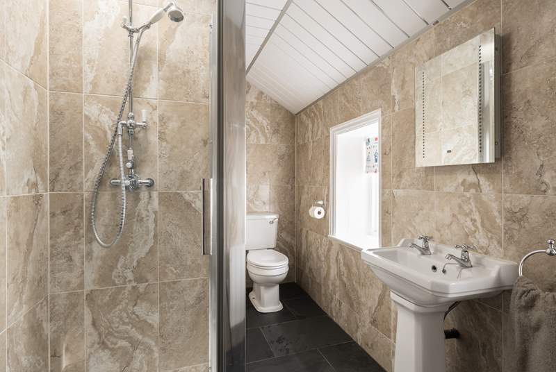 The separate modern shower-room.
