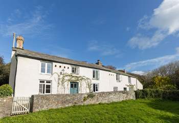The perfect rural retreat surrounded by rolling fields and grazing stock, with a beach a short stroll away. 