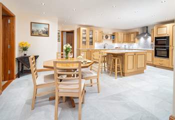 Step into the exquisitely crafted kitchen. Ideal for get togethers whilst the chef cooks up a holiday feast. 