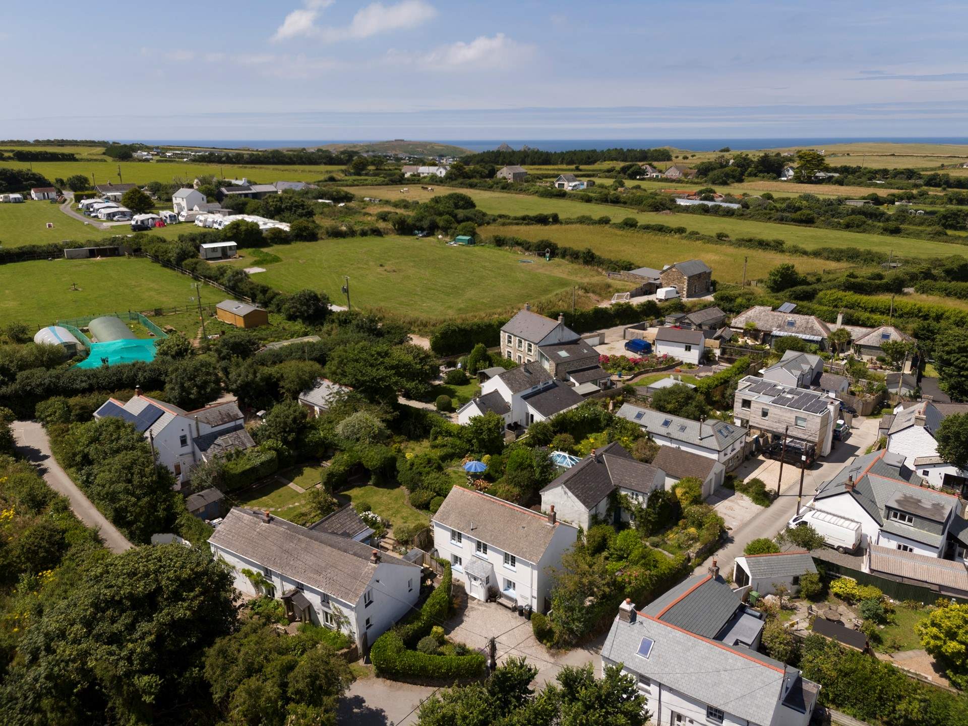 Old Kiddlywinks is bottom left of the photo -  as you can see it is hardly any distance from the sea!
