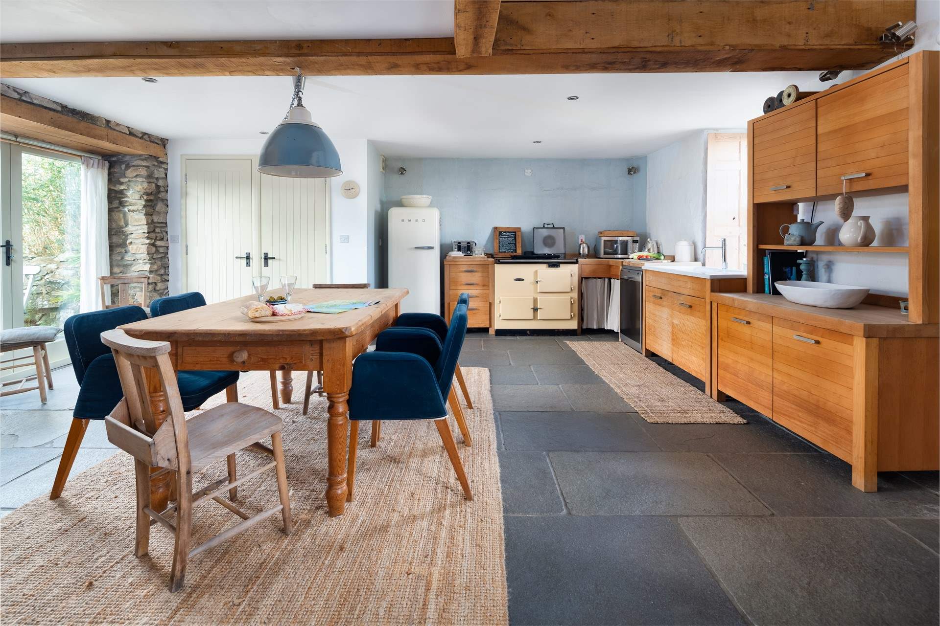 Throw open the doors for a cooling breeze on summer days. 