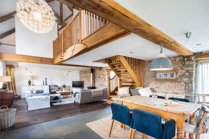 Driftwood Cottage is a 2 bedroom self catering cottage near St Davids.