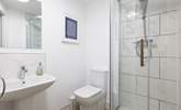 The sparkling en suite shower-room. - Thumbnail Image