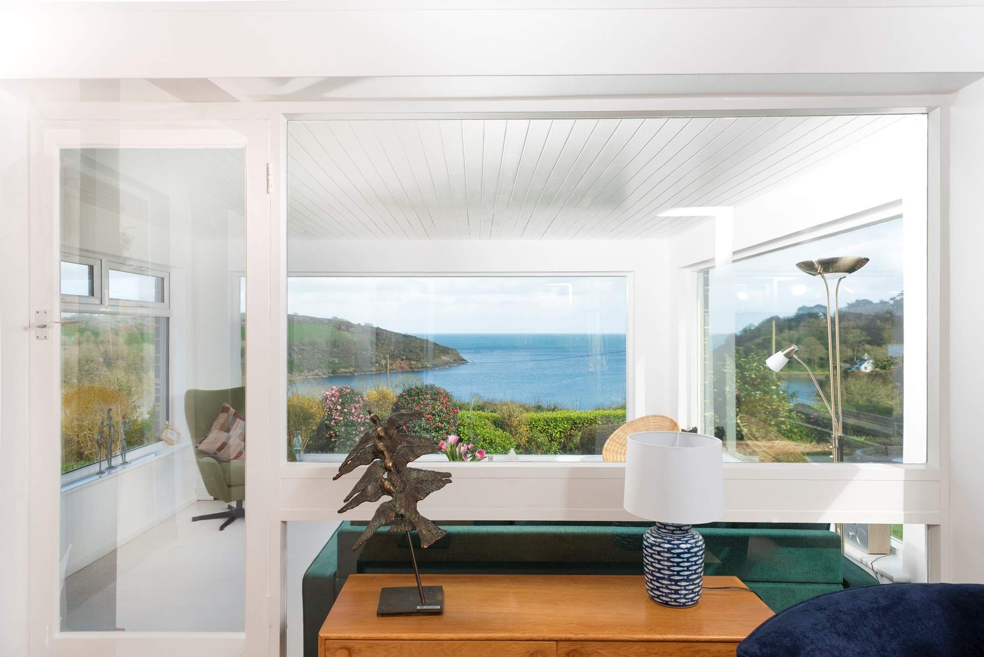 Looking through from the sitting-room. 