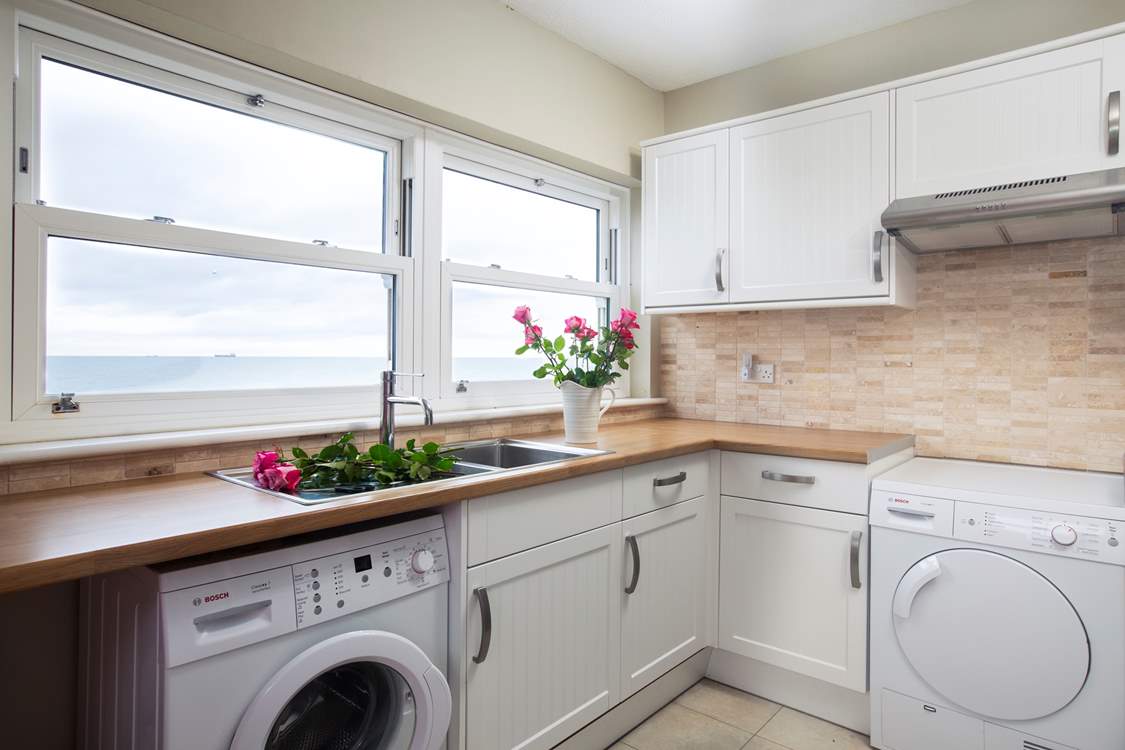 The utility-room has all the appliances necessary to wash your beach towels.