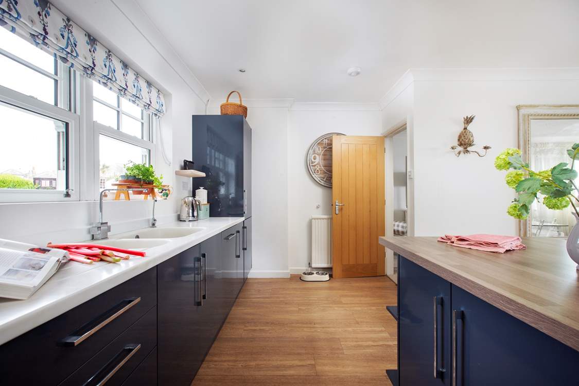 The stylish kitchen.