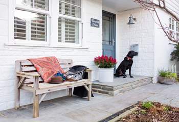 Tamarisk House welcomes very well behaved dogs who like a large garden with the smell of the sea and direct access to a sandy beach for ball games.