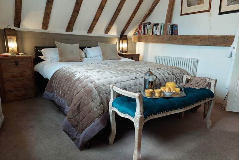 This pretty room over looks the Hamble River.