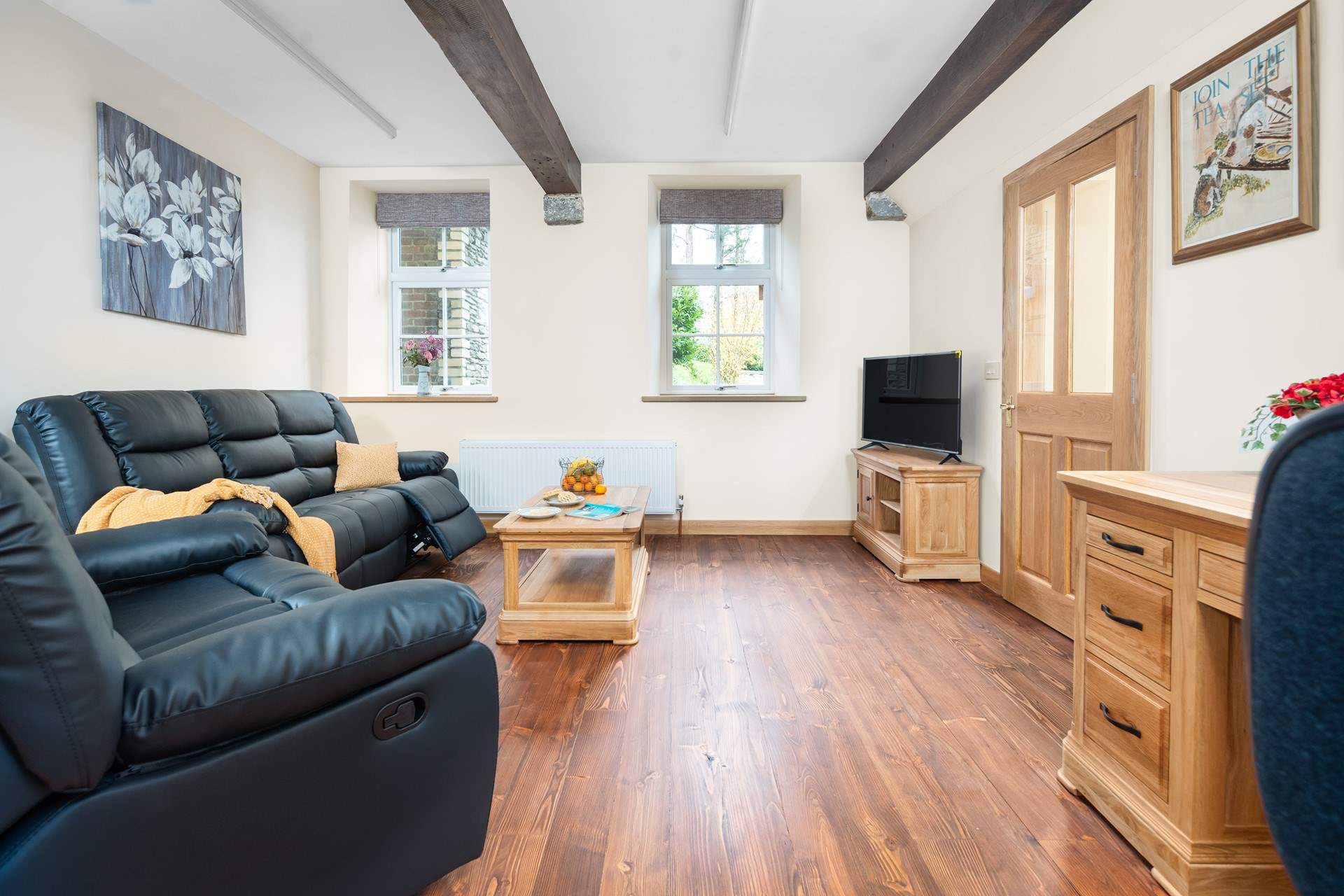 Perfect for relaxing after a day exploring the spectacular local area. 