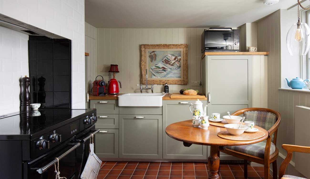 Enjoy meal times together in the kitchen.