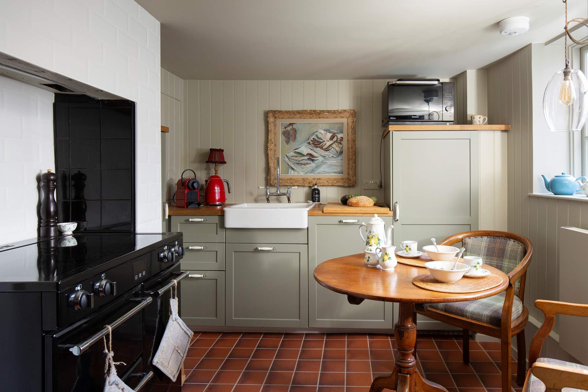 The kitchen is compact but equipped with everything you need to whip up a holiday feast.
