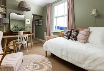 The cosy study/snug room. 