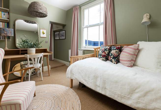 The cosy study/snug room. 