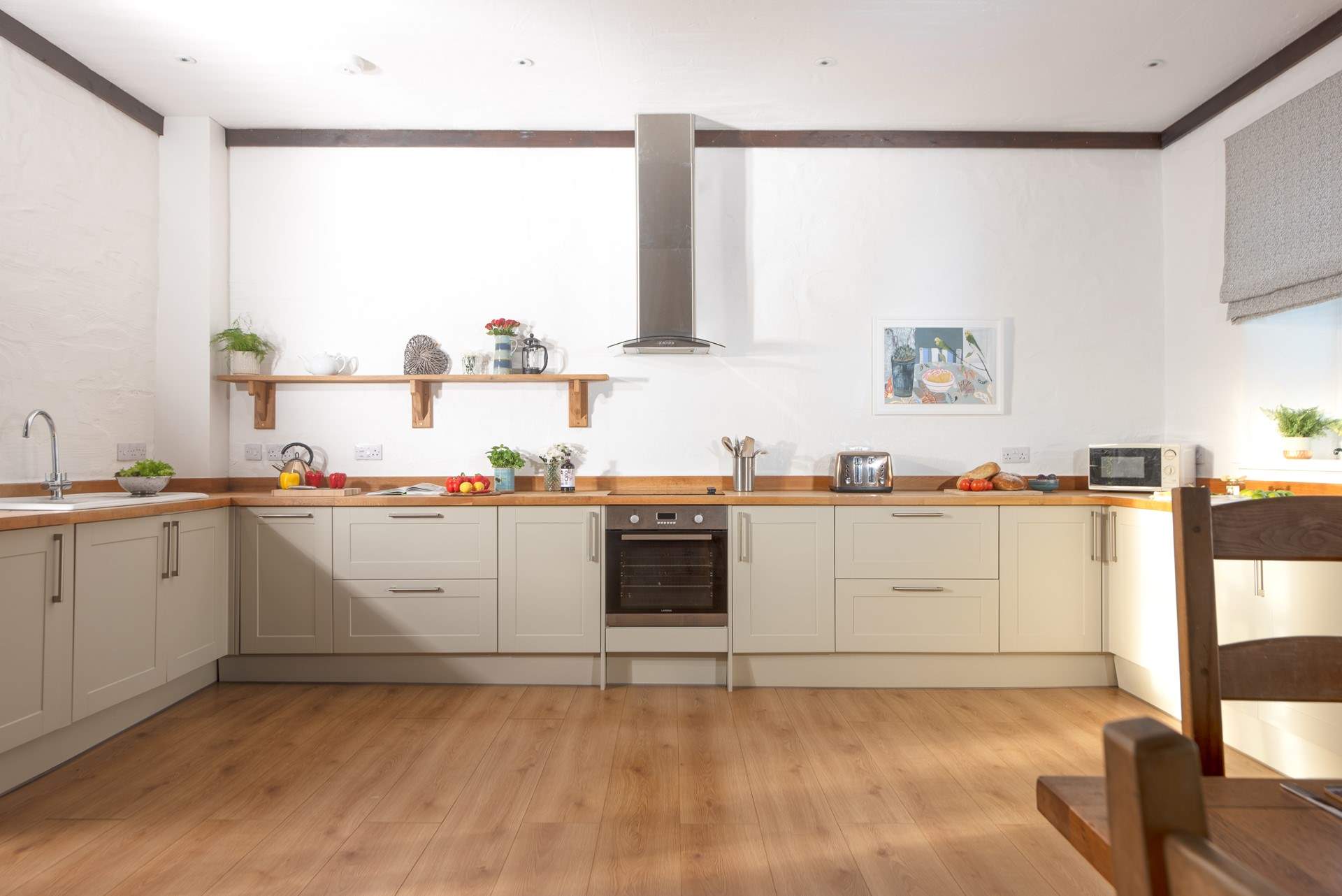 Plenty of space for the designated chef to recruit help whipping up a delicious holiday supper.