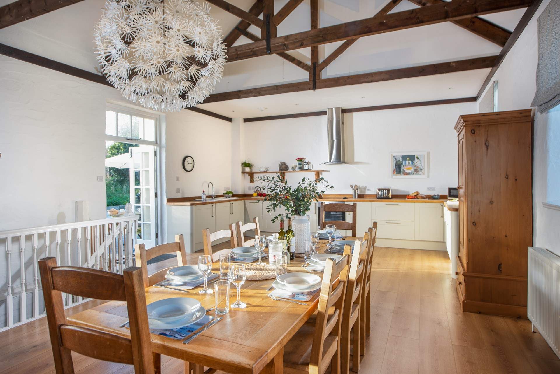 Gather round for a family banquet.