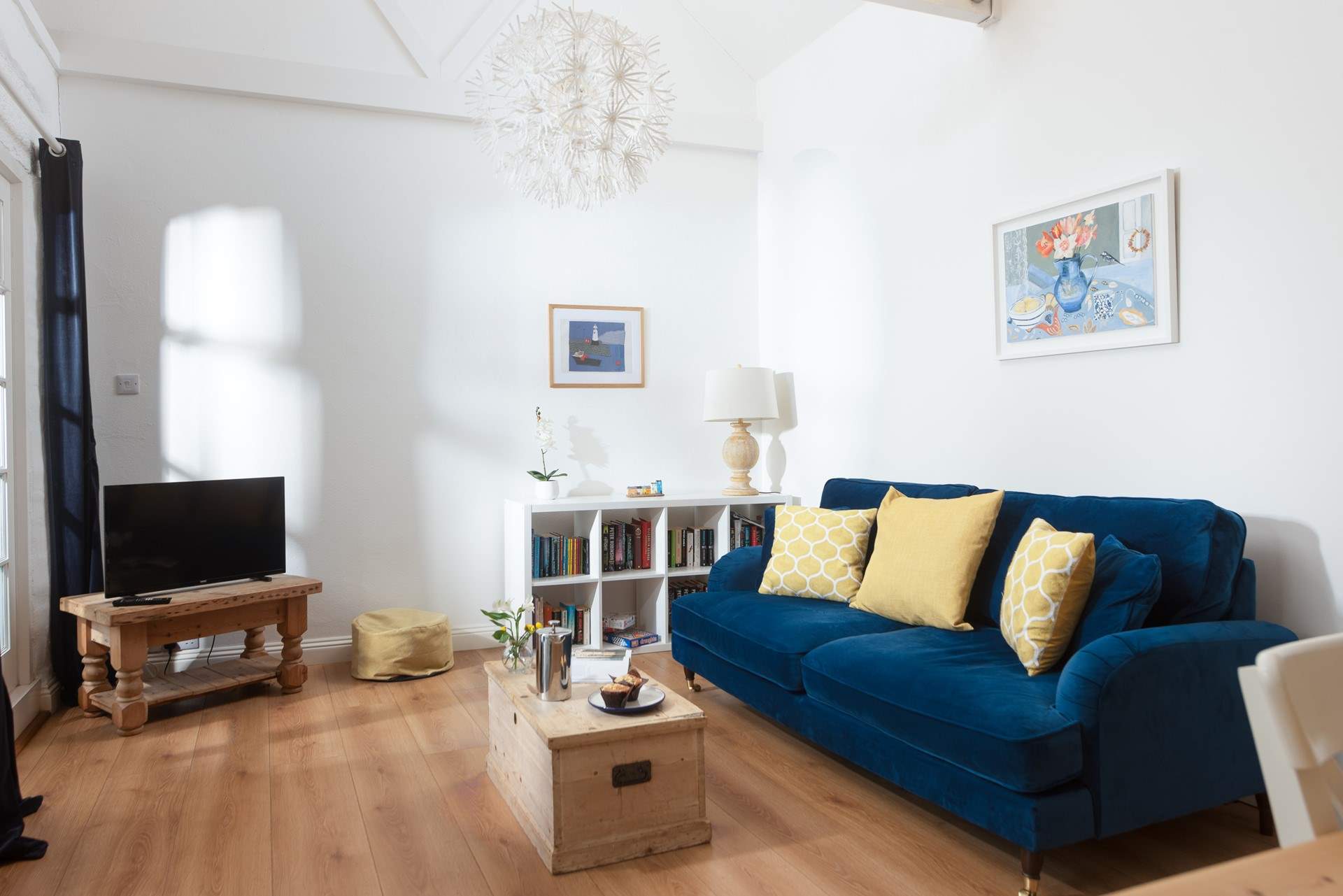 A Smart TV and plenty of books and games to relax with after a day exploring the coast.