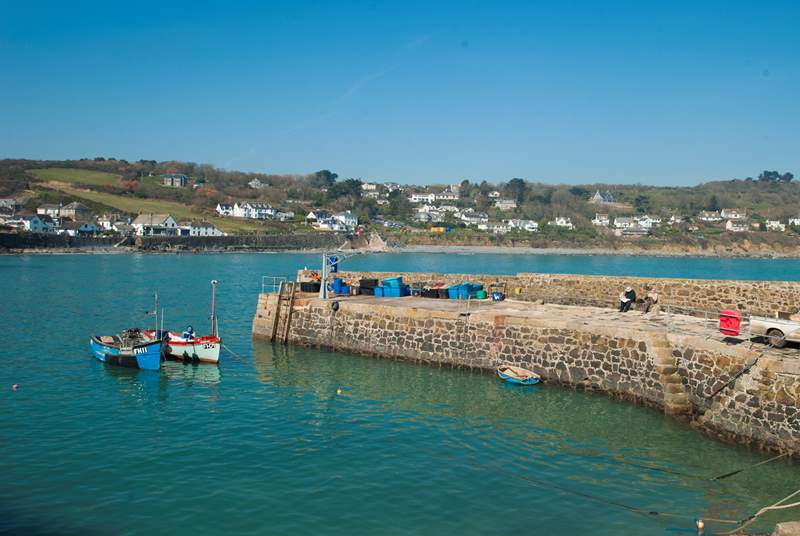 Coverack harbour and bay have lovely turquoise waters.