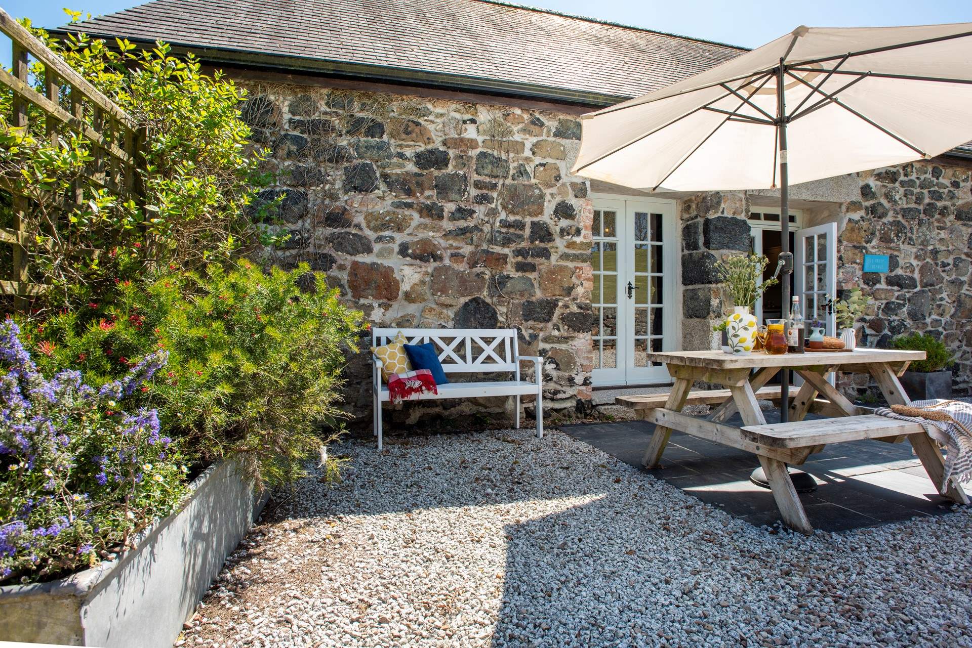 Enjoy gorgeous afternoons amongst the herb garden and serpentine.